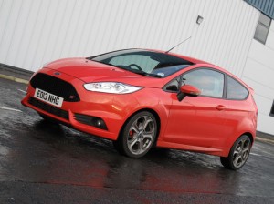 Ford_Fiesta_ST_2013_002