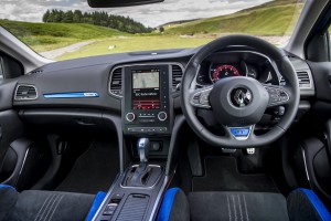 renault_megane_gt_cabin_med