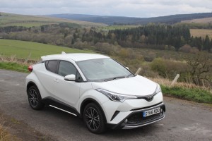 Toyota_C-HR_03